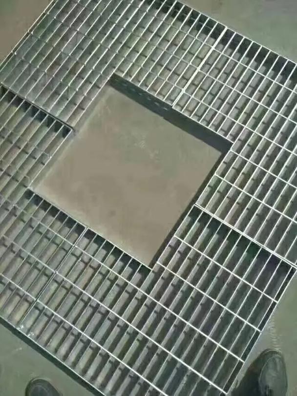 裝飾裝潢與建材安全 防墜物網護欄網的應用與重要性